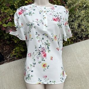 NWOT floral top on white